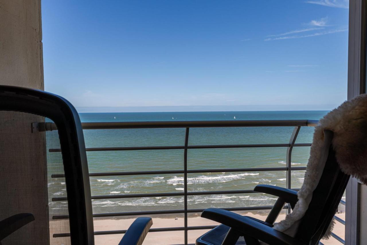 Excellent Southern Furnished Apartment With Beautiful Sea View Nieuwpoort Kültér fotó